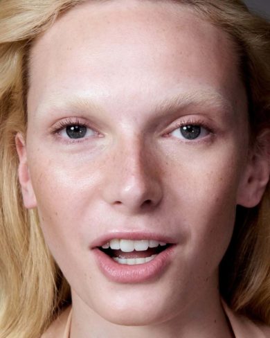 Alex Consani | BEAUTY PAPERS